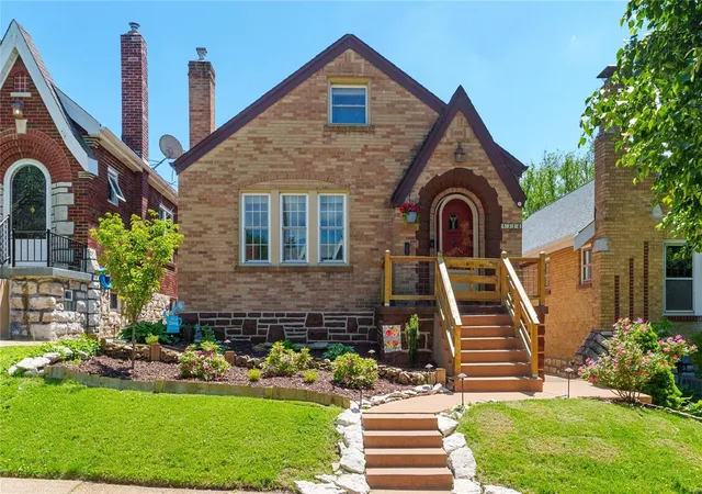 Photo 1 of Single family home for sale at 5328 Walsh St, Saint Louis, MO 63109 | MLS# 25022236 | Listing updated on 2025-05-08