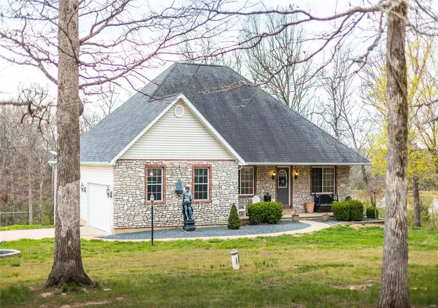 Photo 1 of Single family home for sale at 3666 S Oak Dr, Owensville, MO 65066 | MLS# 25022276 | Listing updated on 2025-04-10