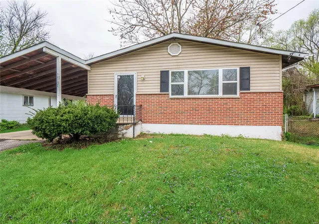 Photo 1 of Single family home for sale at 10137 Green Valley Dr, Saint Louis, MO 63136 | MLS# 25022307 | Listing updated on 2025-04-10