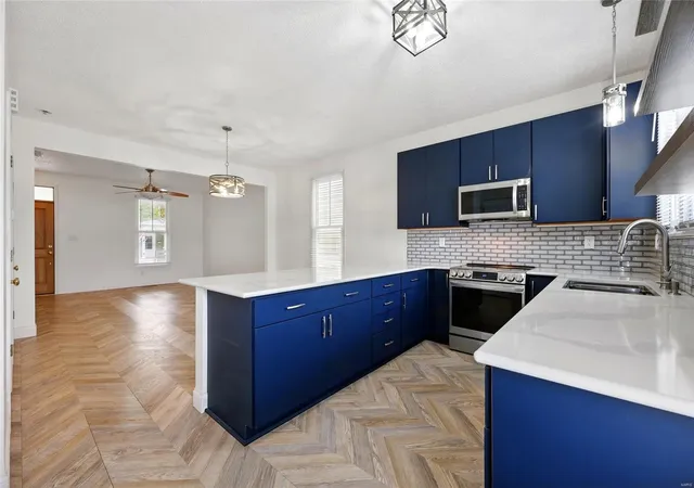 Photo 4 of Single family home for sale at 3208 S Mester St, Saint Charles, MO 63301 | MLS# 25022349 | Listing updated on 2025-04-10