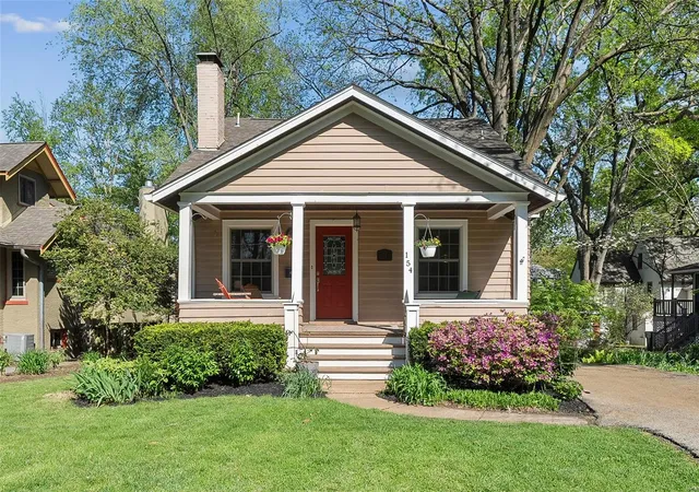 Photo 1 of Single family home for sale at 154 S Maple Ave, Saint Louis, MO 63119 | MLS# 25022353 | Listing updated on 2025-04-25