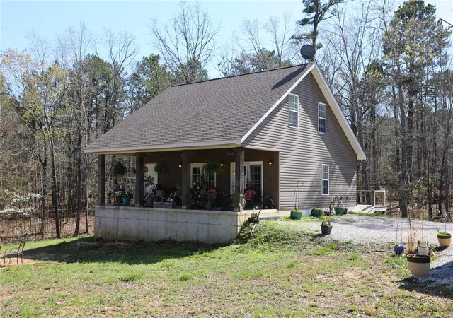 Photo 1 of Single family home for sale at 1117 Co Rd 415, Ellsinore, MO 63937 | MLS# 25022367 | Listing updated on 2025-04-10