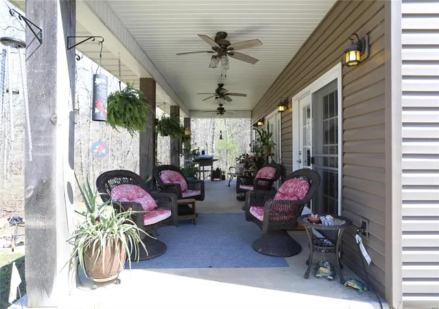 Photo 3 of Single family home for sale at 1117 Co Rd 415, Ellsinore, MO 63937 | MLS# 25022367 | Listing updated on 2025-04-10