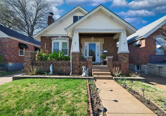 Photo 1 of Single family home for sale at 6214 Potomac St, Saint Louis, MO 63139 | MLS# 25022476 | Listing updated on 2025-04-10