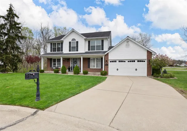 Photo 1 of Single family home for sale at 21 Deer Park Ct, Saint Peters, MO 63304 | MLS# 25022512 | Listing updated on 2025-04-11