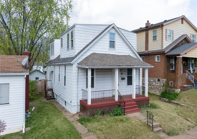 Photo 1 of Single family home for sale at 5027 Steffens Ave, Saint Louis, MO 63116 | MLS# 25022526 | Listing updated on 2025-04-12
