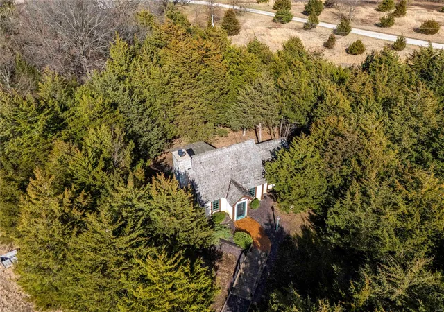 Photo 2 of Single family home for sale at 25005 Double B Trail, Perry, MO 63462 | MLS# 25022552 | Listing updated on 2025-04-10