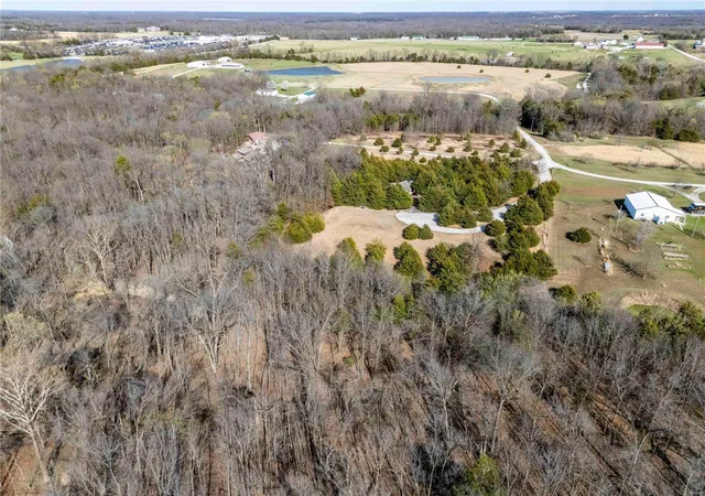 Photo 35 of Single family home for sale at 25005 Double B Trail, Perry, MO 63462 | MLS# 25022552 | Listing updated on 2025-04-10
