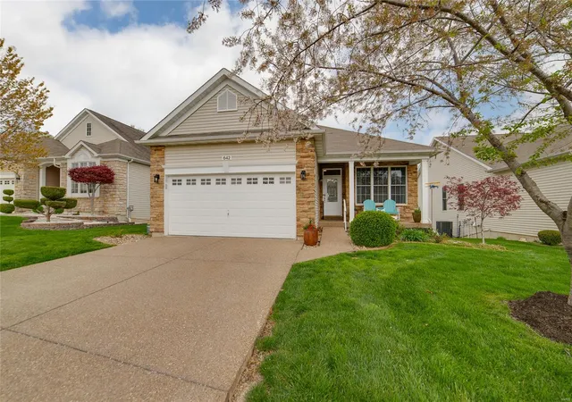 Photo 1 of Single family home for sale at 642 Falconcrest Dr, Lake Saint Louis, MO 63367 | MLS# 25022565 | Listing updated on 2025-04-11
