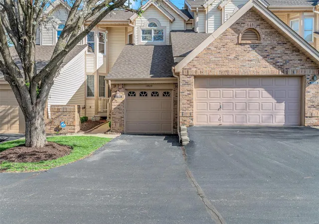 Photo 1 of Townhouse for sale at 13019 Autumn Flds, Saint Louis, MO 63146 | MLS# 25022611 | Listing updated on 2025-04-13