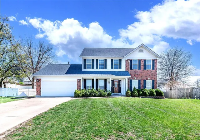Photo 1 of Single family home for sale at 6 Clydesdale Ct, Saint Charles, MO 63304 | MLS# 25022613 | Listing updated on 2025-04-11