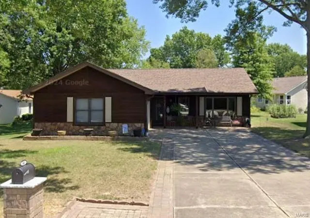 Photo 1 of Single family home for sale at 62 Freymuth Rd, Lake Saint Louis, MO 63367 | MLS# 25022660 | Listing updated on 2025-04-11