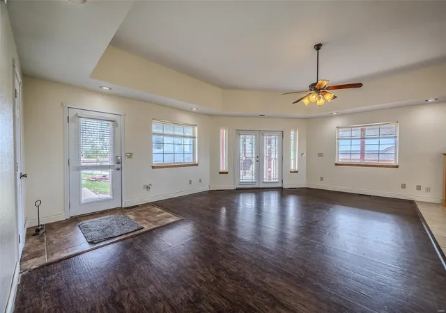 Photo 3 of Single family home for sale at 20270 Hyatt Ln, Saint Robert, MO 65584 | MLS# 25022688 | Listing updated on 2025-04-18