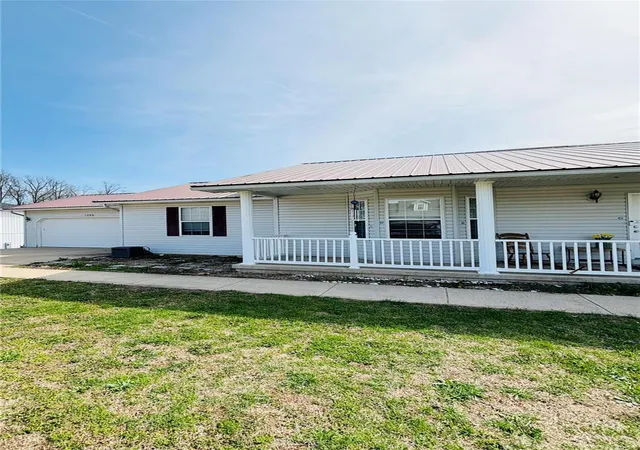 Photo 3 of Single family home for sale at 108 Sawmill Rd, Saint Robert, MO 65584 | MLS# 25022779 | Listing updated on 2025-04-11
