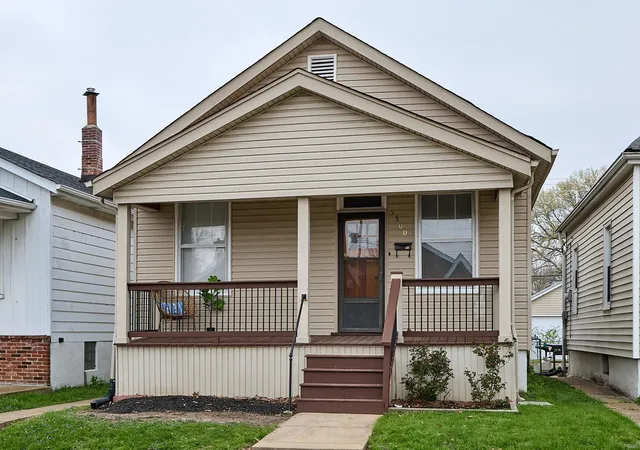 Photo 1 of Single family home for sale at 5300 Blow St, Saint Louis, MO 63109 | MLS# 25022816 | Listing updated on 2025-04-11