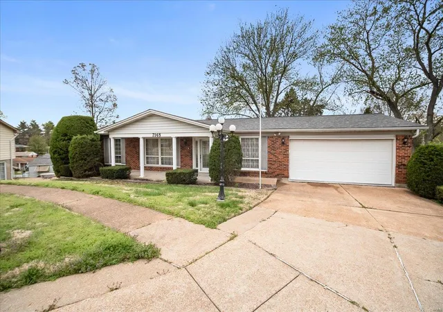 Photo 1 of Single family home for sale at 7148 Hollymont Dr, Saint Louis, MO 63123 | MLS# 25022855 | Listing updated on 2025-04-11