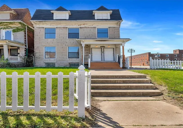 Multi family home for sale at 5190 Enright Ave, Saint Louis, MO 63108 | MLS# 25023036