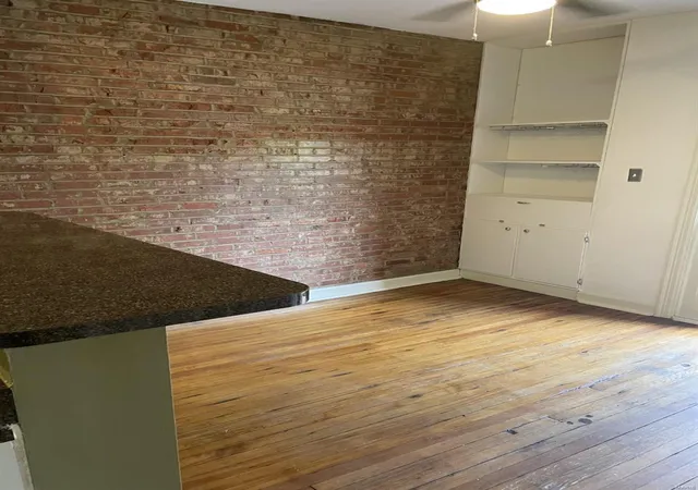 Listing Photo 5 - Condo for sale in building located at 5527 Waterman Blvd, St. Louis, MO 63112 - Unit #1E