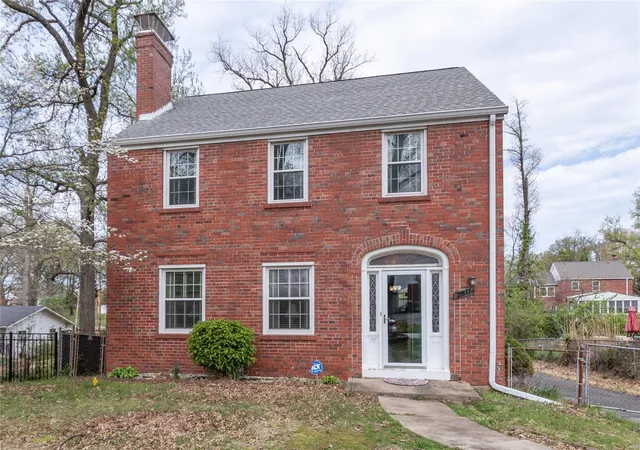 Photo 1 of Single family home for sale at 2811 Moniteau Dr, Saint Louis, MO 63121 | MLS# 25023078 | Listing updated on 2025-04-15