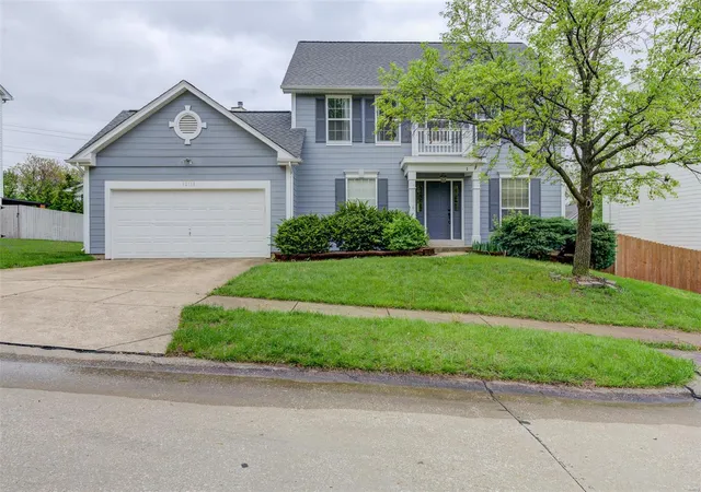 Photo 1 of Single family home for sale at 12118 Fahrpark Ln, Saint Louis, MO 63146 | MLS# 25023084 | Listing updated on 2025-05-02