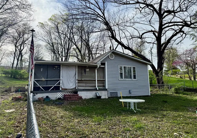 Photo 1 of Single family home for sale at 17 Labonte Dr, Saint Charles, MO 63304 | MLS# 25023111 | Listing updated on 2025-04-14