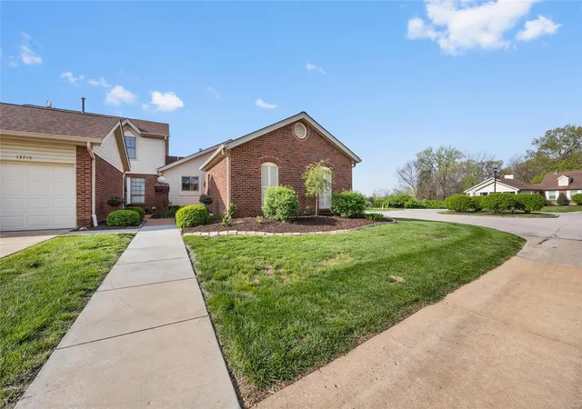 Photo 2 of Condo for sale at 13720 Minnette Ct, Saint Louis, MO 63128 | MLS# 25023136 | Listing updated on 2025-04-21