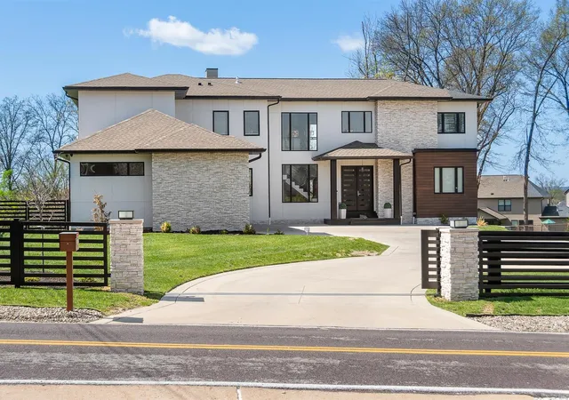 Photo 1 of Mansion for sale at 10010 Schuessler Rd, Saint Louis, MO 63128 | MLS# 25023167 | Listing updated on 2025-04-23