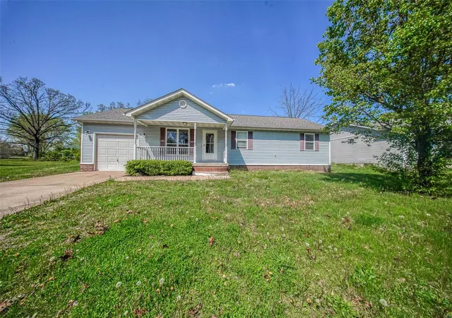 Photo 1 of Single family home for sale at 51 Jana Ln, Saint James, MO 65559 | MLS# 25023291 | Listing updated on 2025-04-18