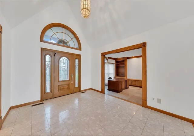 Photo 1 of Single family home for sale at 17819 Argonne Ests Dr, Florissant, MO 63034 | MLS# 25023292 | Listing updated on 2025-04-15