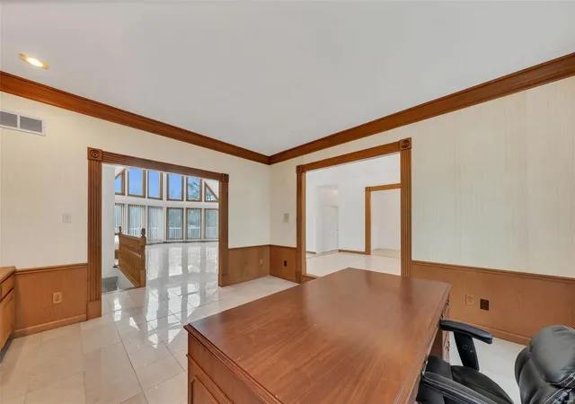 Photo 3 of Single family home for sale at 17819 Argonne Ests Dr, Florissant, MO 63034 | MLS# 25023292 | Listing updated on 2025-04-15