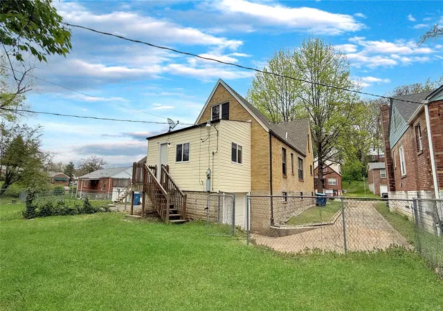 Photo 2 of Single family home for sale at 4411 Nelson Dr, Saint Louis, MO 63121 | MLS# 25023360 | Listing updated on 2025-04-17