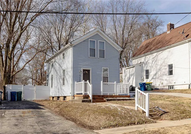 Photo 2 of Single family home for sale at 7122 Drury Ln, Saint Louis, MO 63143 | MLS# 25023410 | Listing updated on 2025-04-15