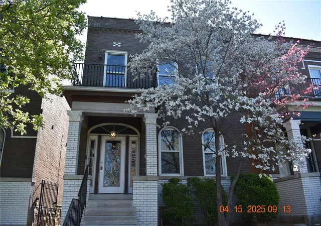 Photo 1 of Single family home for sale at 3522 S Compton Ave, Saint Louis, MO 63118 | MLS# 25023414 | Listing updated on 2025-04-15