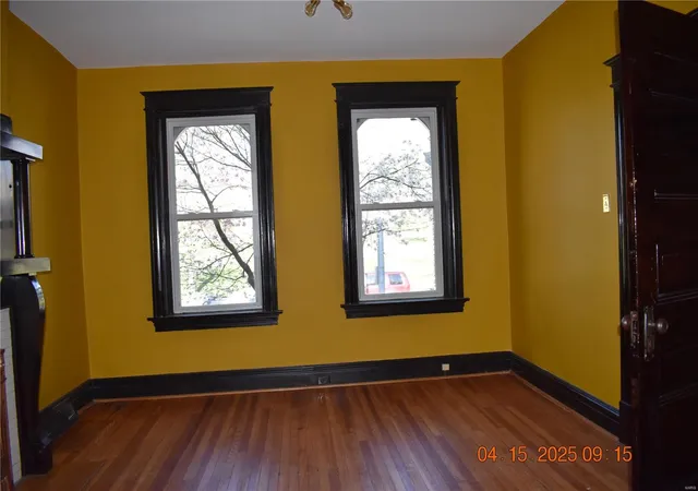 Photo 3 of Single family home for sale at 3522 S Compton Ave, Saint Louis, MO 63118 | MLS# 25023414 | Listing updated on 2025-04-15