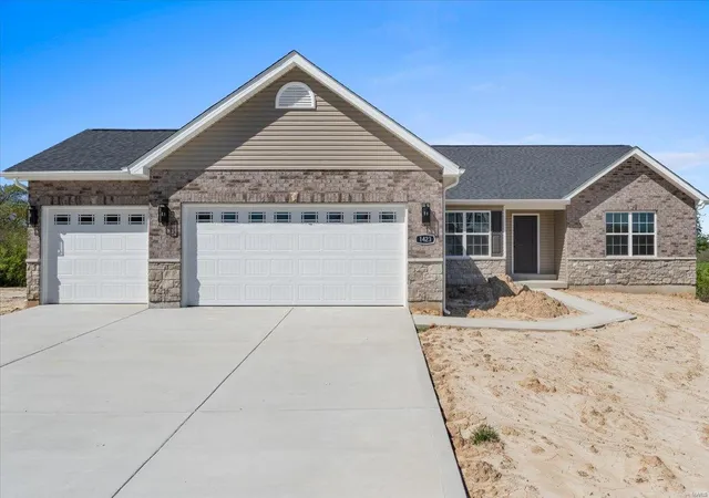 Photo 1 of Single family home for sale at 1423 Wild Ridge Ests Ct, Florissant, MO 63033 | MLS# 25023430 | Listing updated on 2025-04-16
