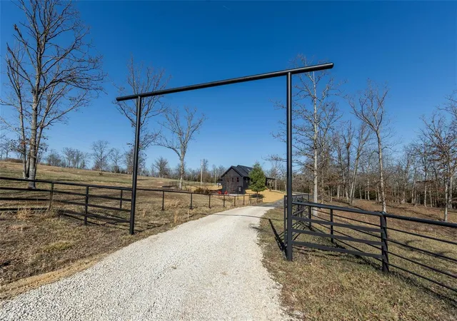 Homes for sale in St. James, MO | 19156 State Route Ee, St. James, MO 65401 | MLS# 25023441