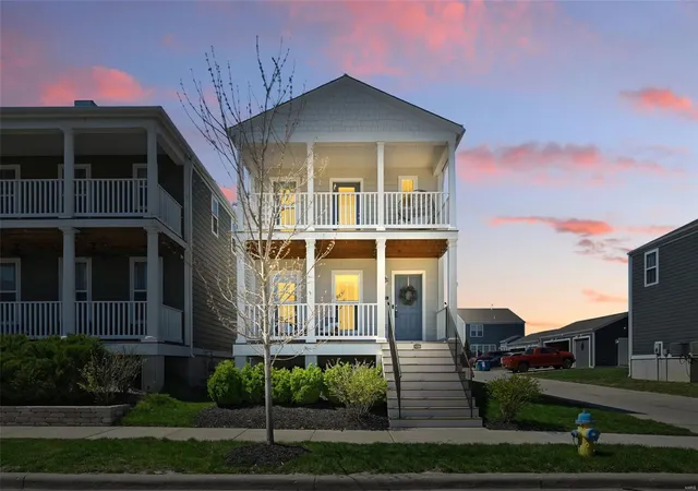 Photo 1 of Single family home for sale at 3405 Broad St, Saint Charles, MO 63301 | MLS# 25023476 | Listing updated on 2025-04-16