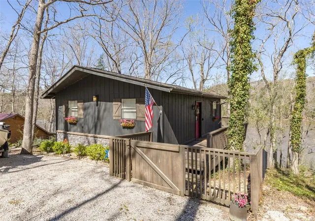 Photo 1 of Single family home for sale at 13224 Crow Ln, Sainte Genevieve, MO 63670 | MLS# 25023566 | Listing updated on 2025-04-16