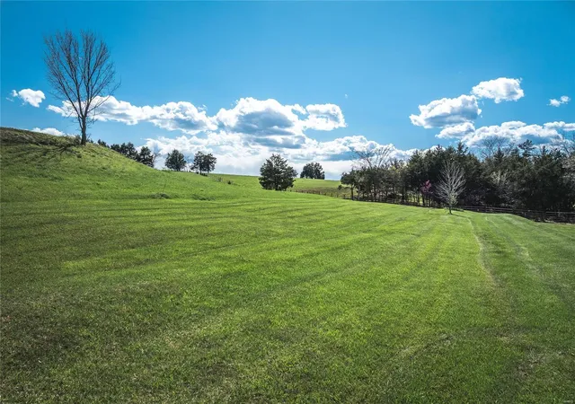 Photo 3 of House for sale at 6025 Spring Hl Ln, French Village, MO 63036 | MLS# 25023739 | Listing updated on 2025-04-16