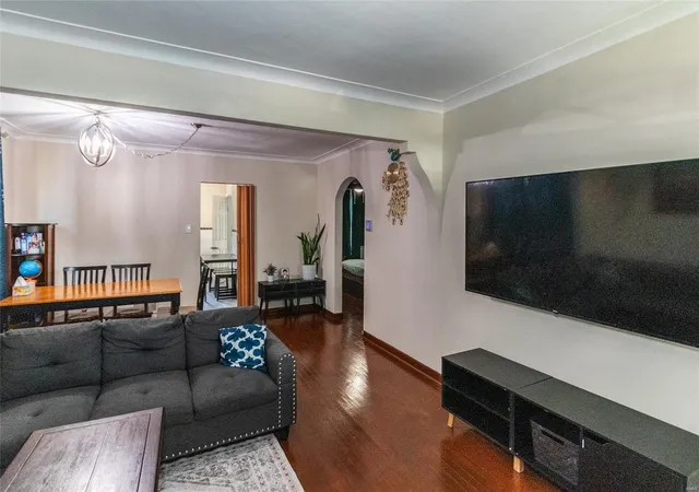 Photo 2 of Single family home for sale at 4436 S 39th Street, Saint Louis, MO 63116 | MLS# 25023750 | Listing updated on 2025-04-16