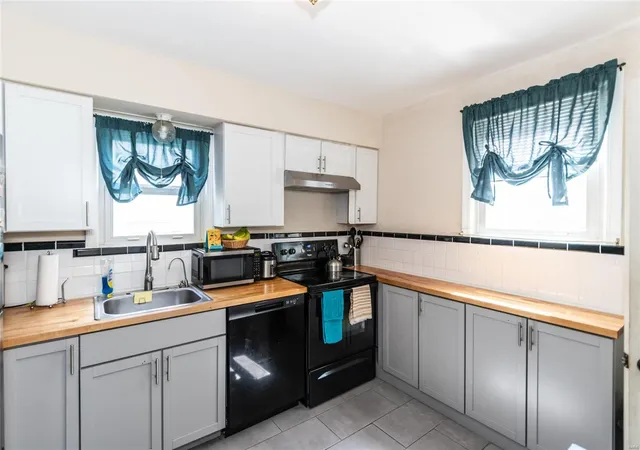 Photo 4 of Single family home for sale at 4436 S 39th Street, Saint Louis, MO 63116 | MLS# 25023750 | Listing updated on 2025-04-16