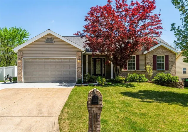 Photo 1 of Single family home for sale at 1144 Monza Dr, Saint Charles, MO 63303 | MLS# 25023798 | Listing updated on 2025-04-22