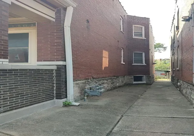 5th image of 3464 Montana St #2, Saint Louis, MO 63118 | MLS# 25023831
