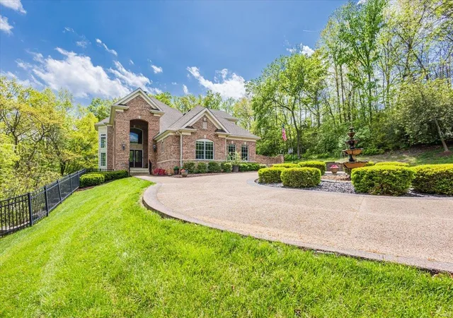 Single family home for sale at 9542 Country Clb Grn, Saint Louis, MO 63127 | MLS# 25023836