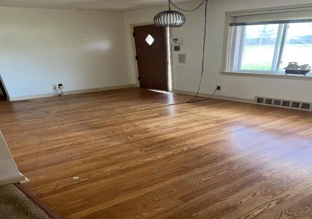 Photo 2 of Single family home for sale at 1233 Waldorf Dr, Saint Louis, MO 63137 | MLS# 25023870 | Listing updated on 2025-04-21