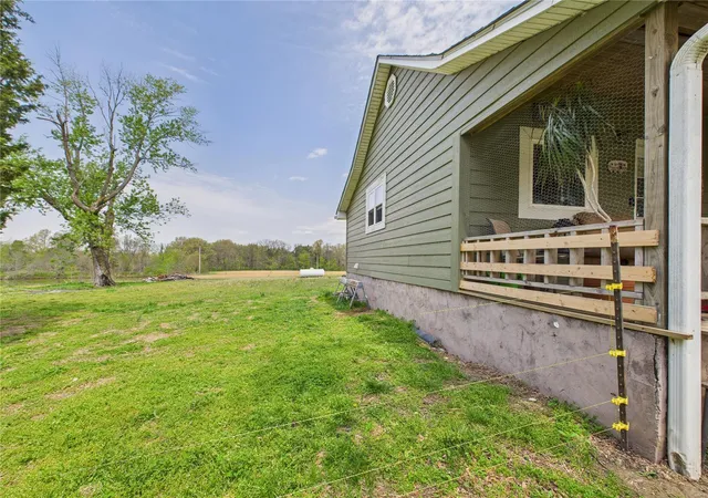 Photo 15 of Single family home for sale at 4627 County Road 651, Bernie, MO 63822 | MLS# 25023910 | Listing updated on 2025-04-16