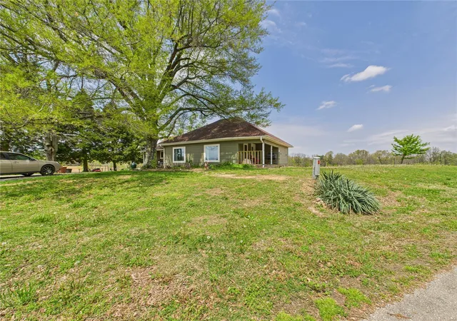 Photo 2 of Single family home for sale at 4627 County Road 651, Bernie, MO 63822 | MLS# 25023910 | Listing updated on 2025-04-16