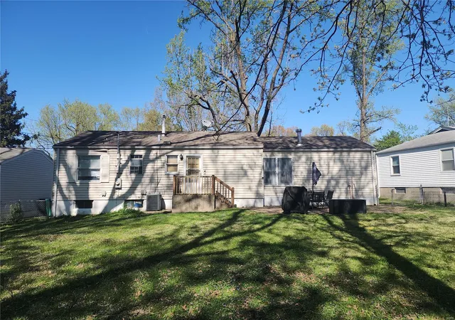 Photo 2 of Single family home for sale at 10221 Unicorn Dr, Saint Louis, MO 63137 | MLS# 25023938 | Listing updated on 2025-04-17