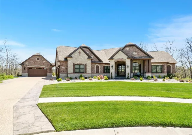Photo 2 of Single family home for sale at 112 Adonai Ave, Wentzville, MO 63385 | MLS# 25023972 | Listing updated on 2025-04-18