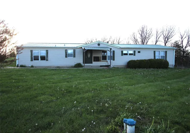 Photo 1 of Single family home for sale at 18297 Heritage Dr, Farmington, MO 63640 | MLS# 25024013 | Listing updated on 2025-04-17
